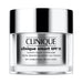 Clinique Crema Humectante Piel Seca y Mixta seca Smart™ Antiedad SPF 15 50 ml - Farmacias Arrocha