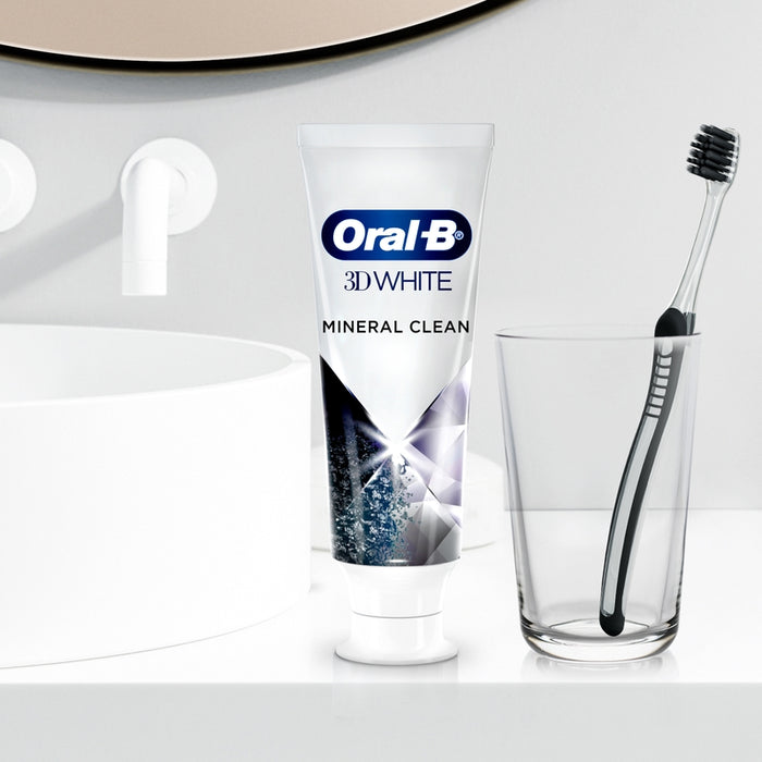 Pasta dental con Flúor Oral-B 3d White Mineral Clean 75 ml