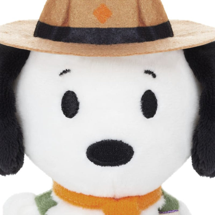 Hallmark Peluche Snoopy de los Beagle Scouts de itty bittys® Peanuts® - Farmacias Arrocha