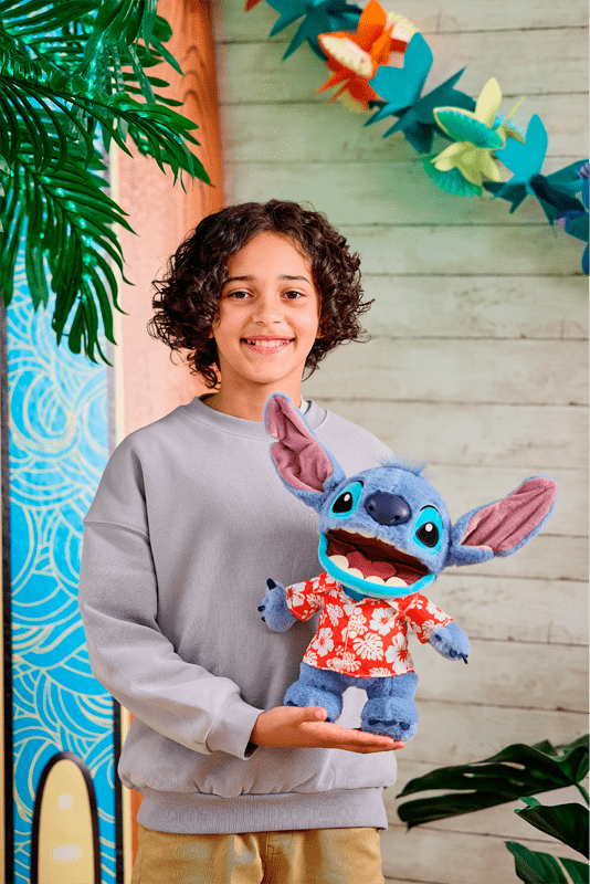 Peluche Stitch Hawaiano Interactivo Puppetronic - Farmacias Arrocha