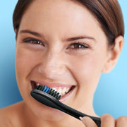 Cepillo de dientes suave Oral - B Indicator Black Charcoal 2 Unidades - Farmacias Arrocha
