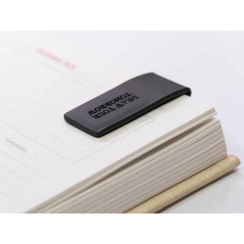Cavalier Soft Magnet Bookmarks - Farmacias Arrocha