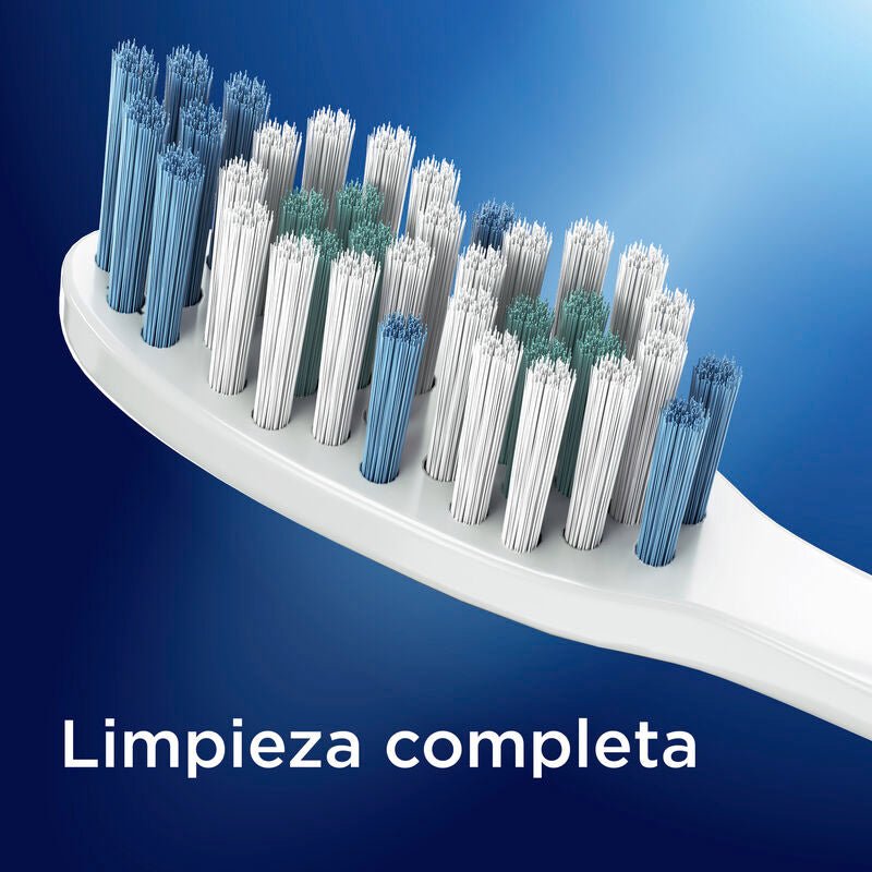 Cepillos de dientes Oral - B Clean Complete suave 3 Unidades - Farmacias Arrocha
