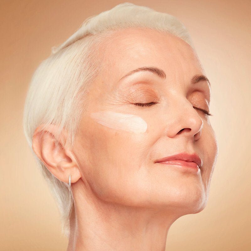 Estée Lauder Crema Revitalizing Supreme+ Moisturizer Youth Power - Farmacias Arrocha