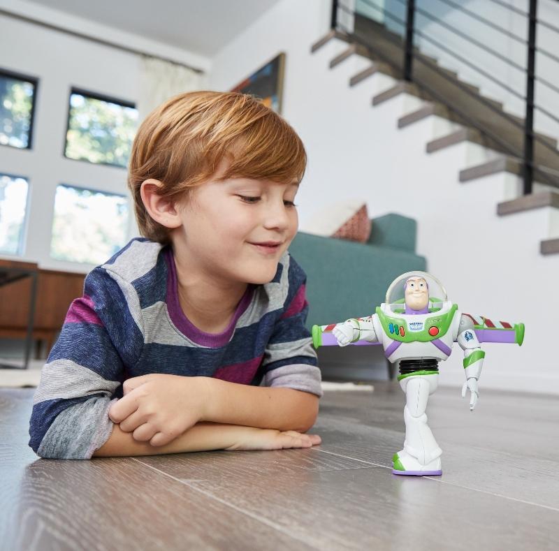 Toy Story Figura De Acción Buzz Lightyear Movimientos Reales - Farmacias Arrocha